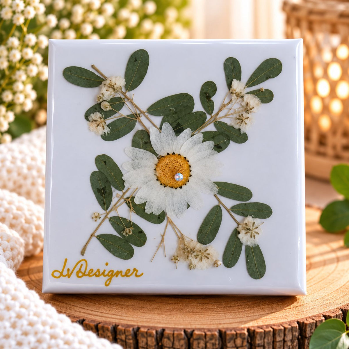 Handmade Dried Flower Gift Box – Green & Daisy Floral Resin Design
