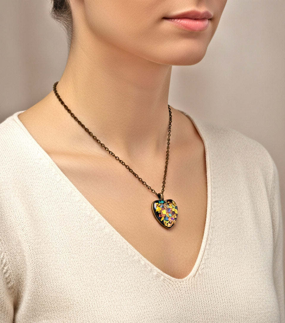 Bronze chain resin pendant necklace heart
